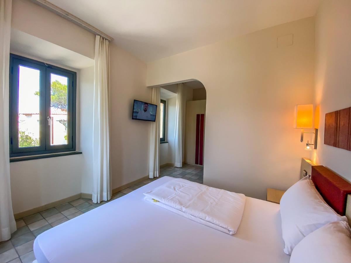 La Mandola Eco Hostel Capraia Ngoại thất bức ảnh